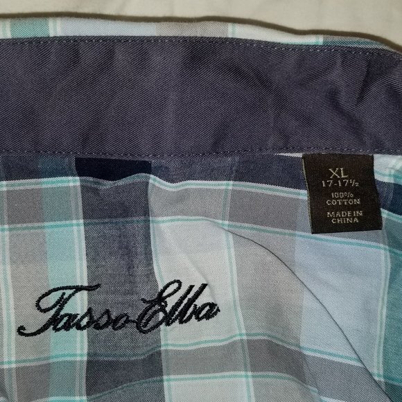 Button down - Picture 3 of 3